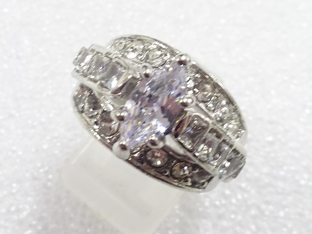 JAPANESE KIMONO / ANTIQUE CRYSTAL RING (SIZE 20)